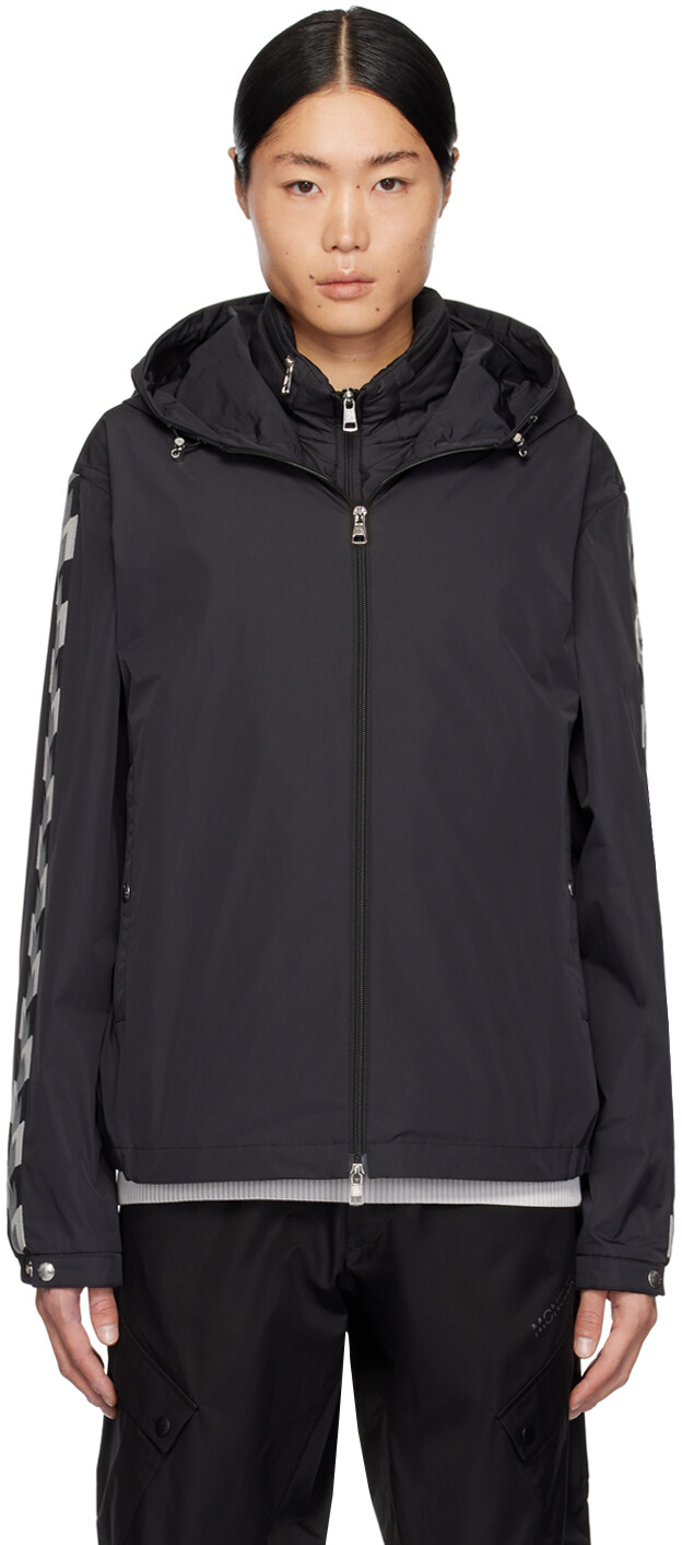 

Черная куртка Moyse Moncler