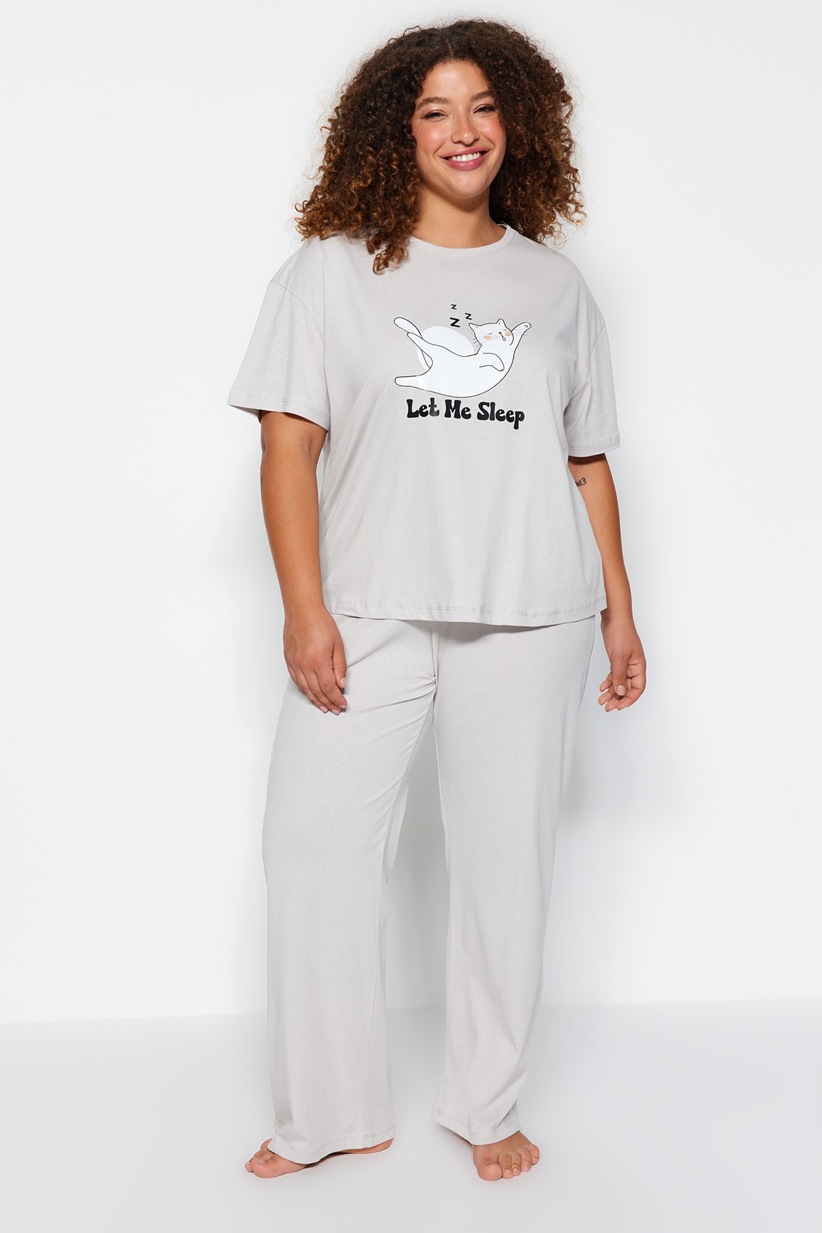 Пижамный комплект больших размеров - Серый - Графика Trendyol