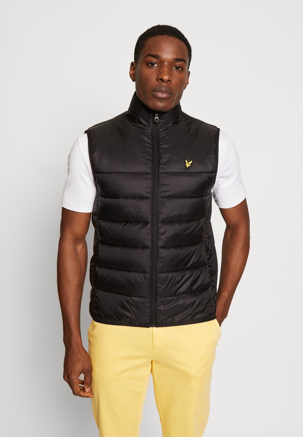 Жилет Lyle & Scott ВАТНЫЙ ЖИЛЕТ, цвет jet black