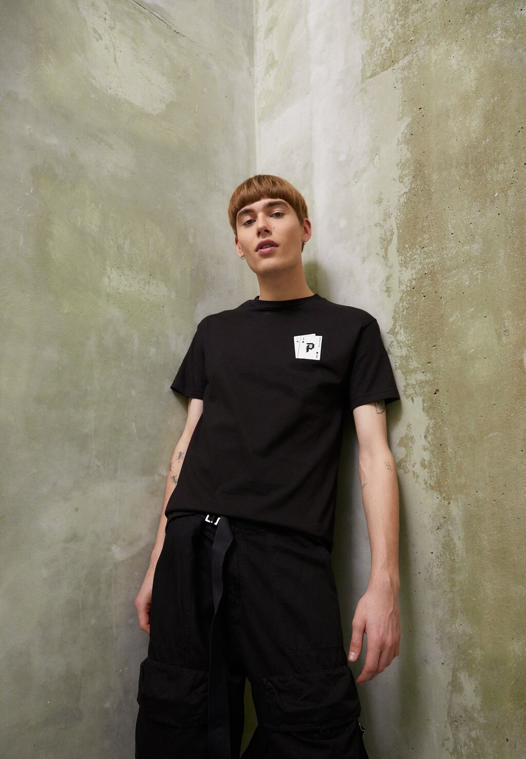 

Футболка с принтом Primitive, черный