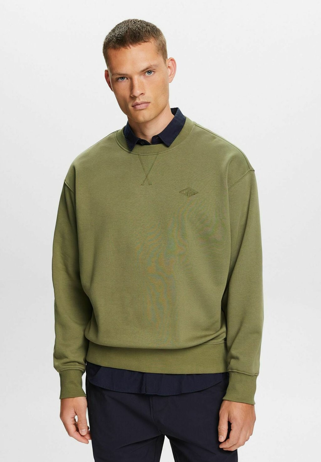

Свитшот Esprit, светлый хаки