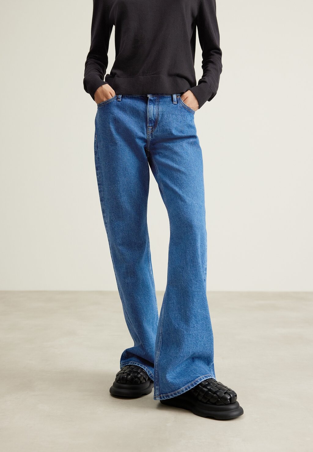 

Расклешенные джинсы Tommy Jeans SOPHIE, цвет denim medium