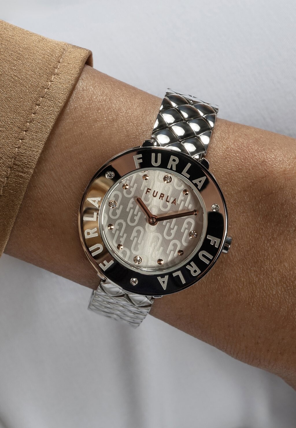 

Часы QUARTZ ESSENTIAL Furla, серебро