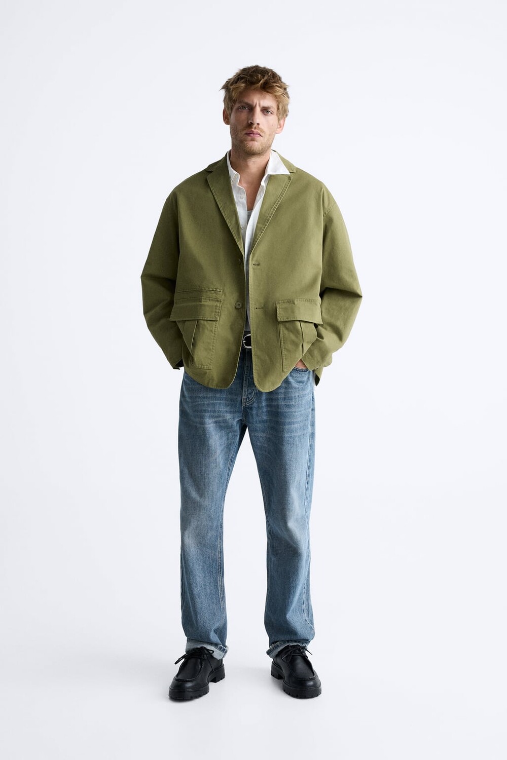 

Блейзер с карманами ZARA, хаки