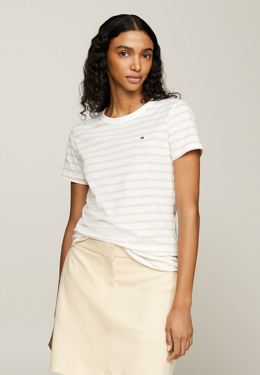 

Футболка с принтом 1985 COLLECTION TEXTURED STRIPE Tommy Hilfiger, бежевый