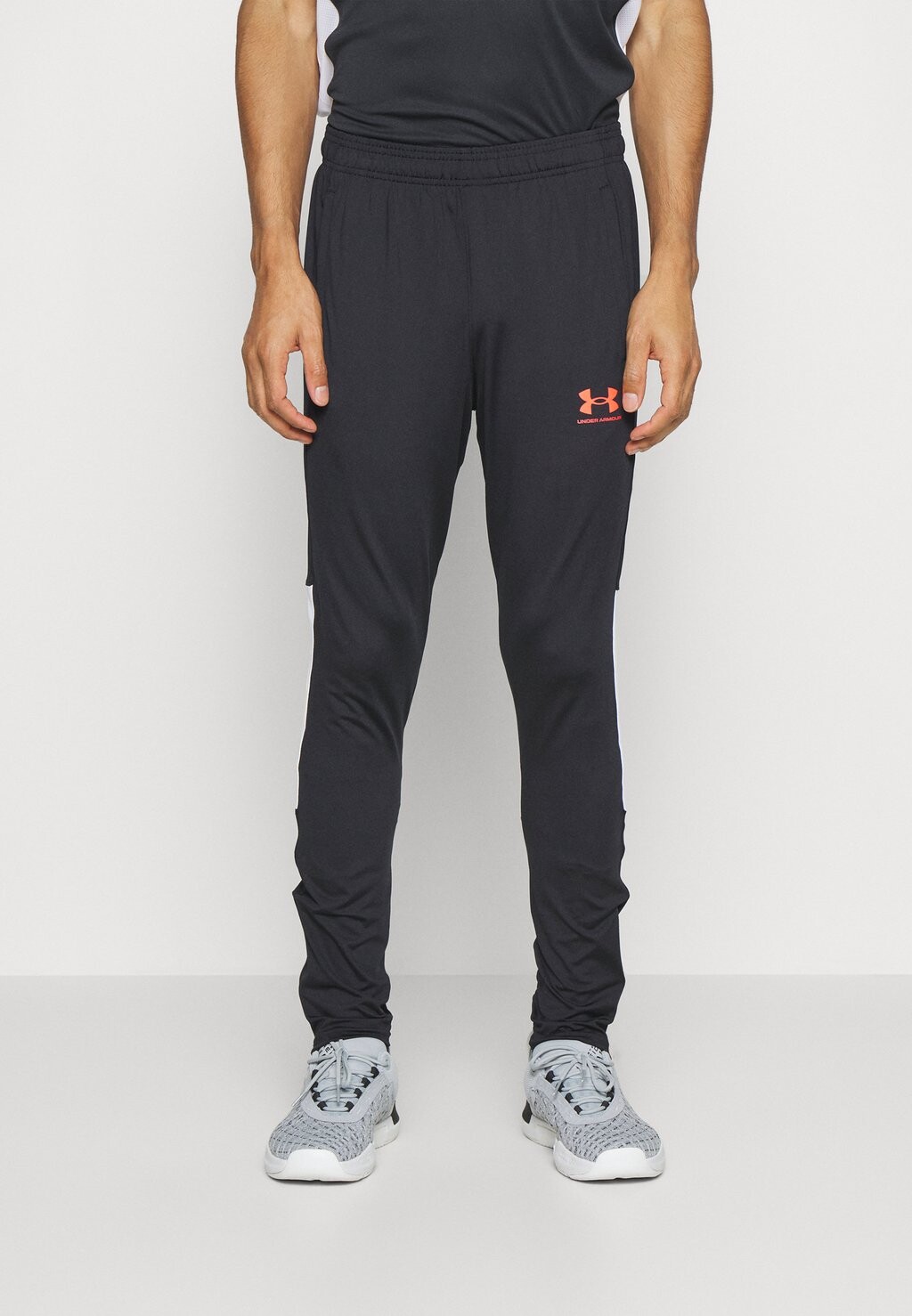 

Спортивные брюки CHALLENGER TRAIN PANT Under Armour, черный/бета
