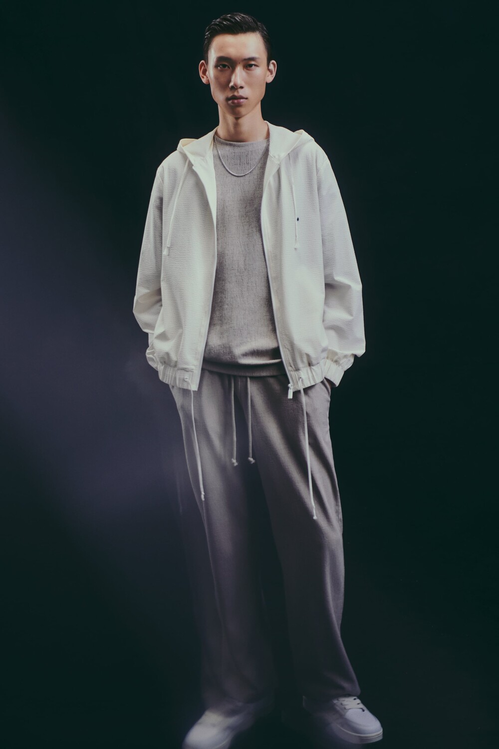 

Куртка из сирсакера с капюшоном Zara, экрю, Серый