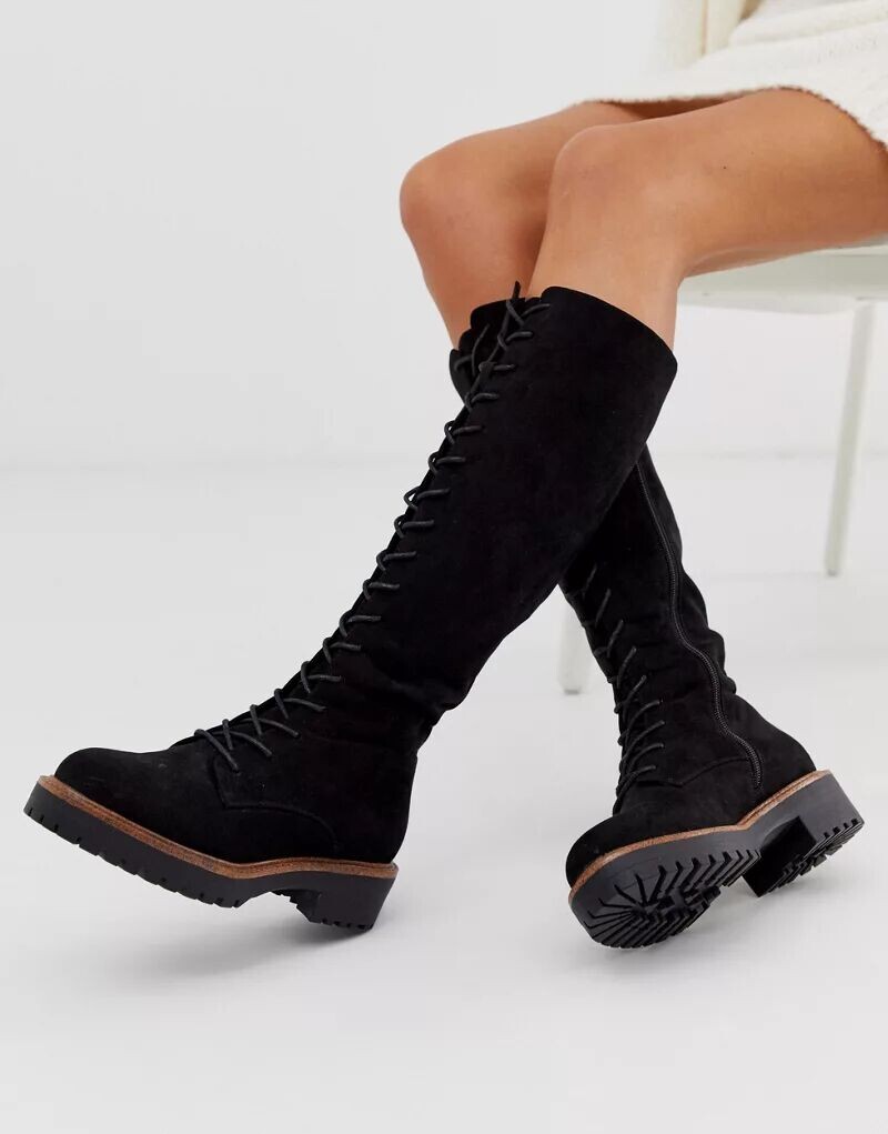 

Ботинки до колена со шнуровкой и массивной подошвой ASOS Courtney
