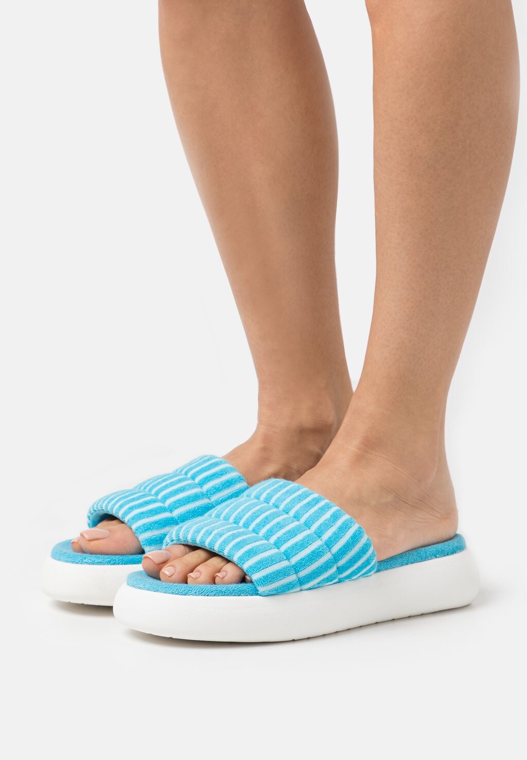 

Шлепанцы TOMS, синий