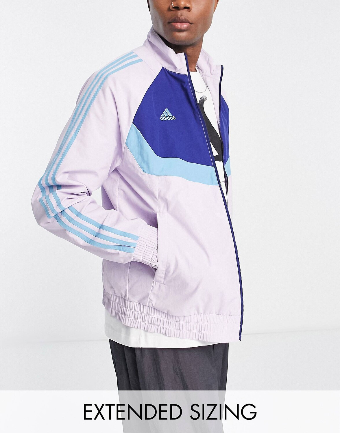 

Серебристо-серая плетеная куртка adidas Sportswear Tiro, Серый