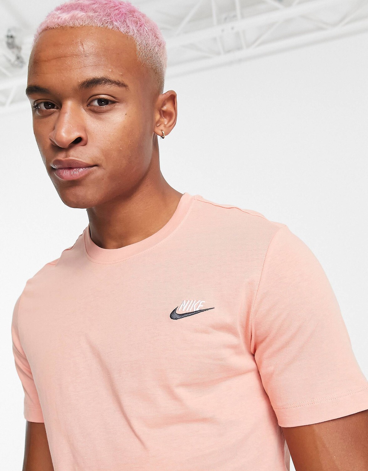 

Футболка Nike Club из корня марены