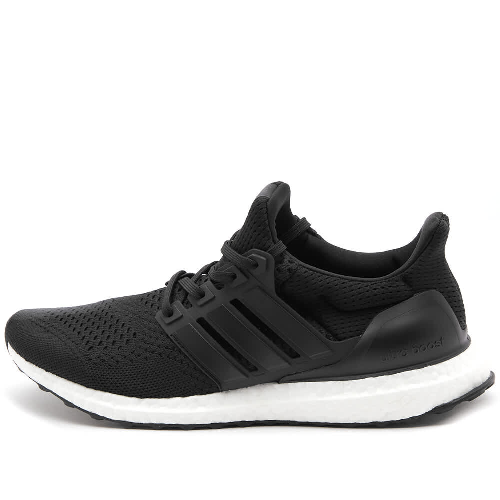 

Кроссовки Adidas Ultraboost 1.0 W, черный