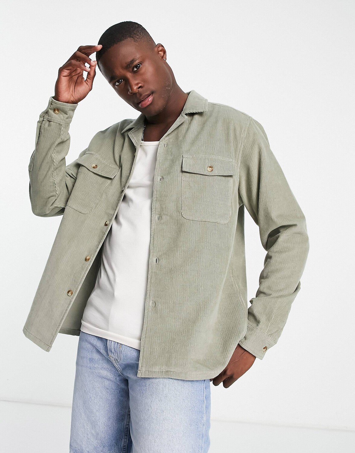 

Светло-хаки вельветовая рубашка ASOS DESIGN
