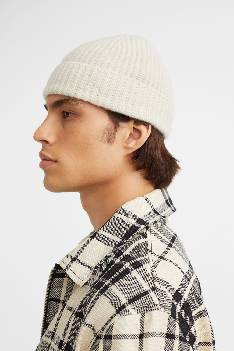 Кашемировая шапка в рубчик H&M, светло-бежевый меланж