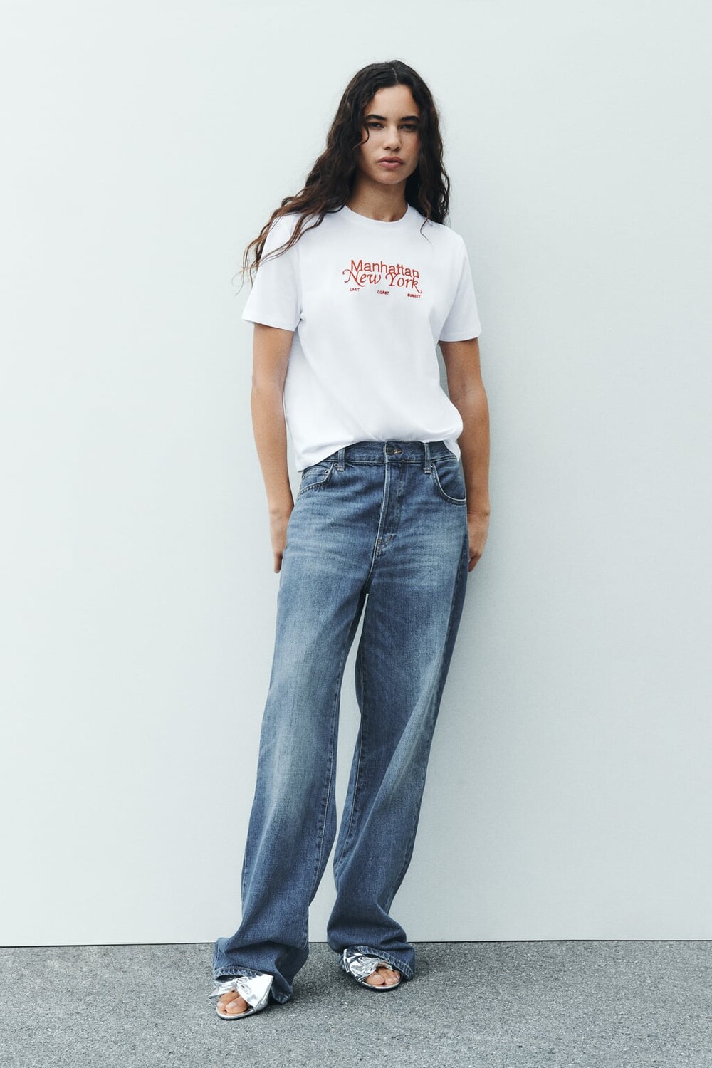 

Футболка с вышивкой слоганом ZARA, белый