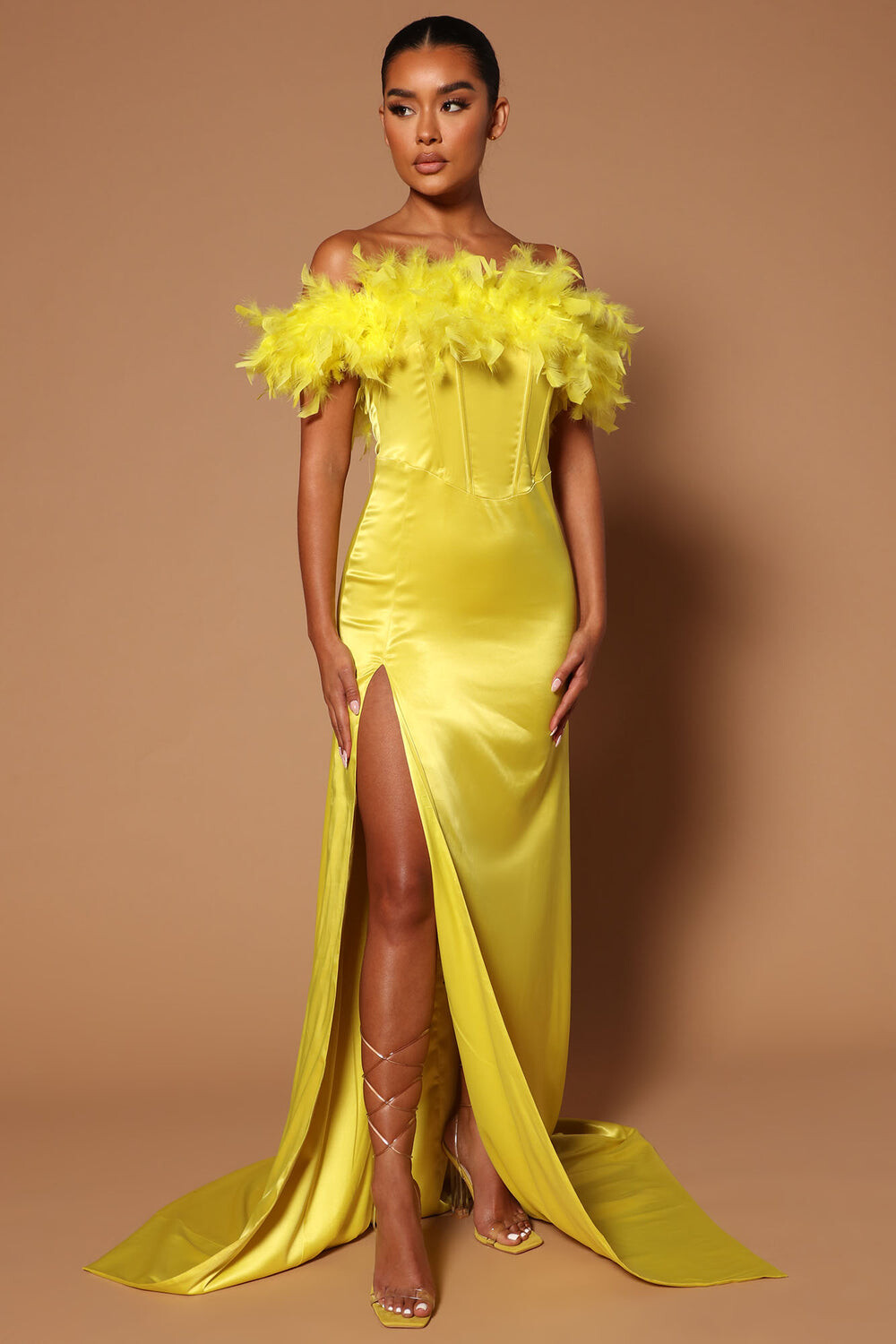 

Платье Fashion Nova GW22C1124, шартрез