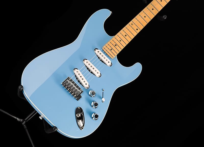 

Fender Aerodyne Special Stratocaster Калифорния Блю