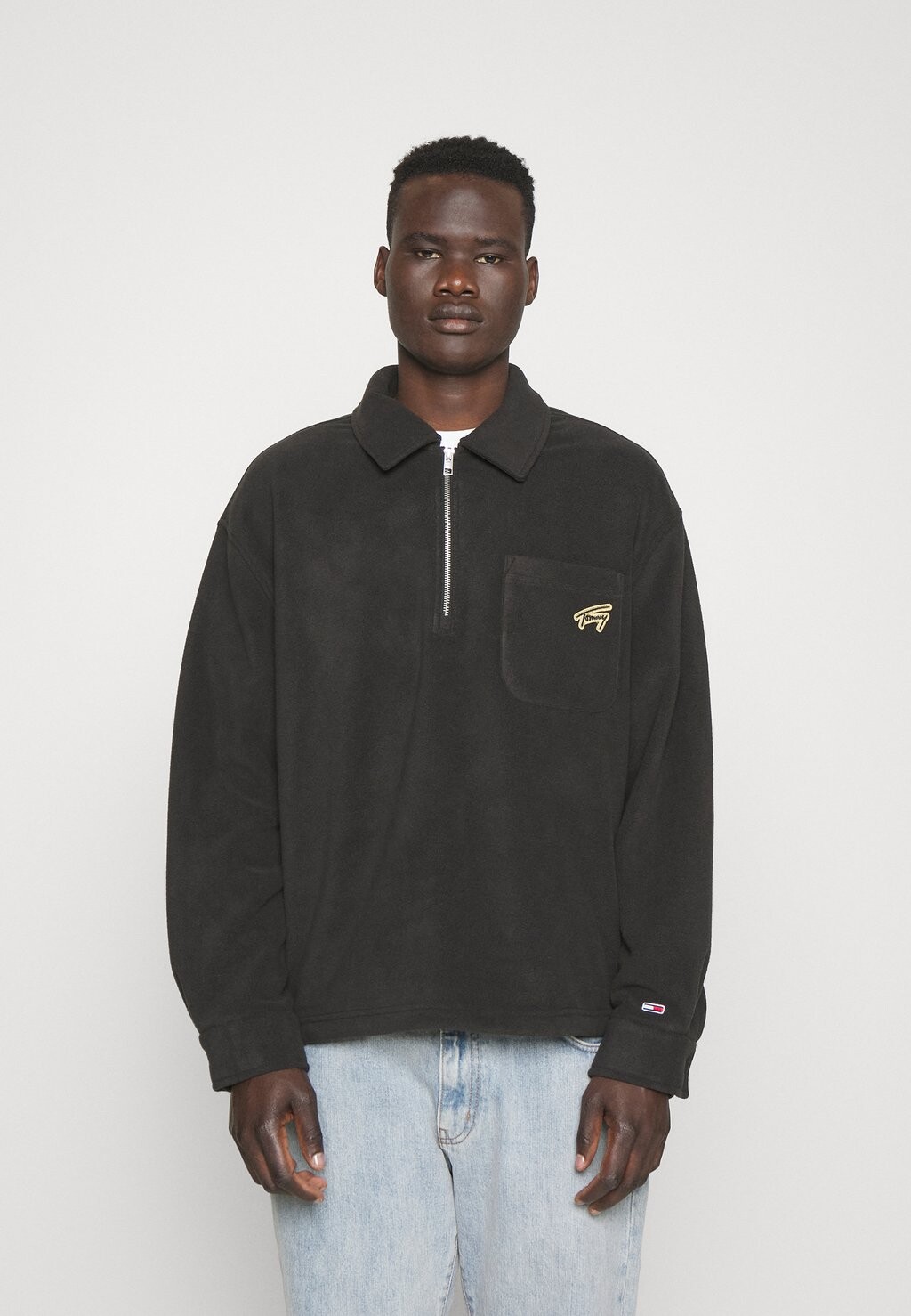 

Флисовая толстовка SIGNATURE 1/2 ZIP Tommy Jeans, черный