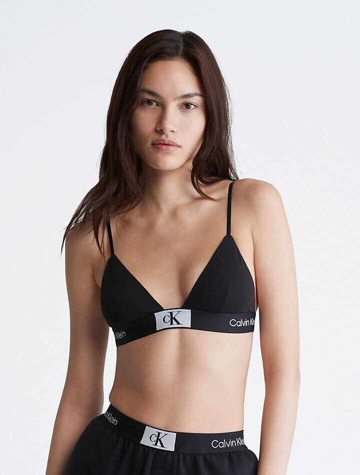 

Бюстгальтер без косточек Calvin Klein 1996 Triangle, черный