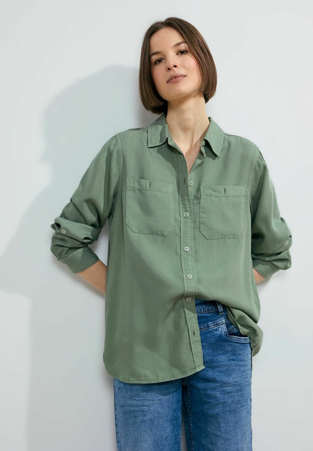 цена Блузка-рубашка Cecil, цвет grün
