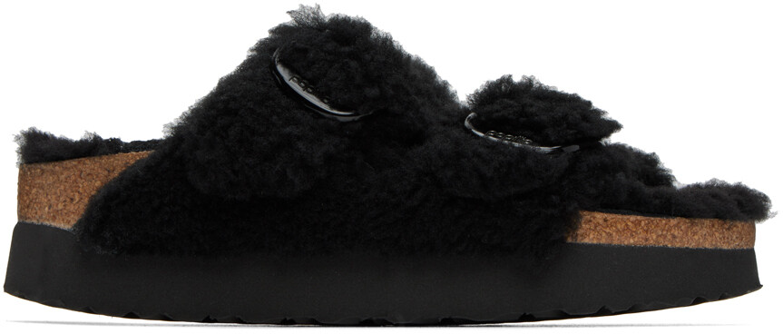 

Черные сандалии из овчины с крупной пряжкой Arizona Birkenstock