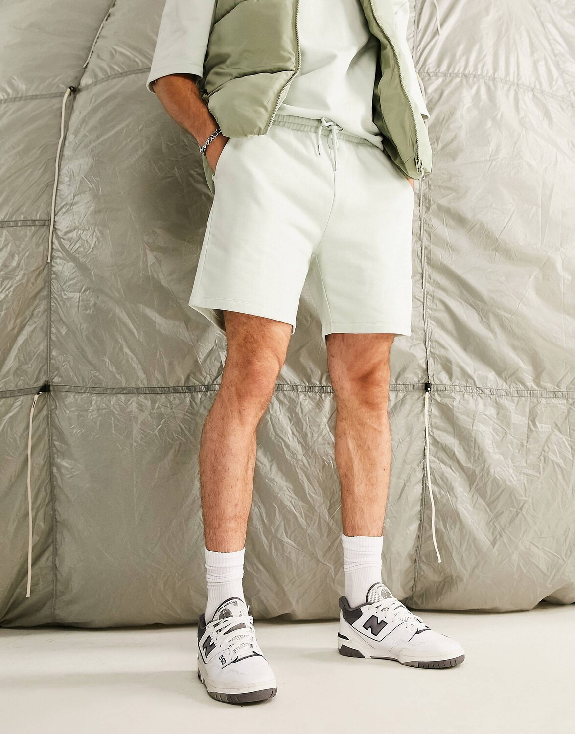 

Зеленые шорты оверсайз ASOS DESIGN