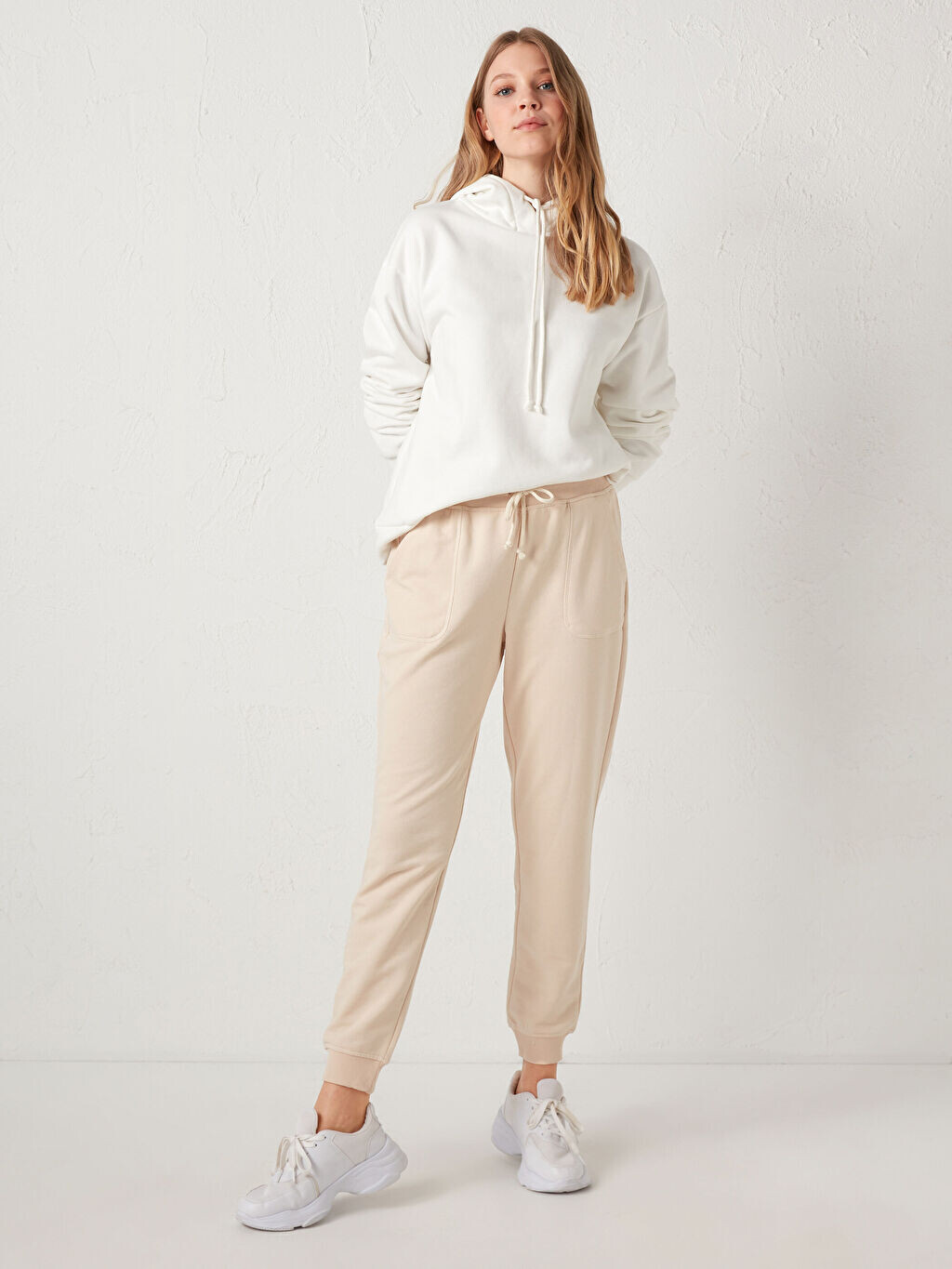 

Низ спортивного костюма с эластичной резинкой на талии LCW Casual