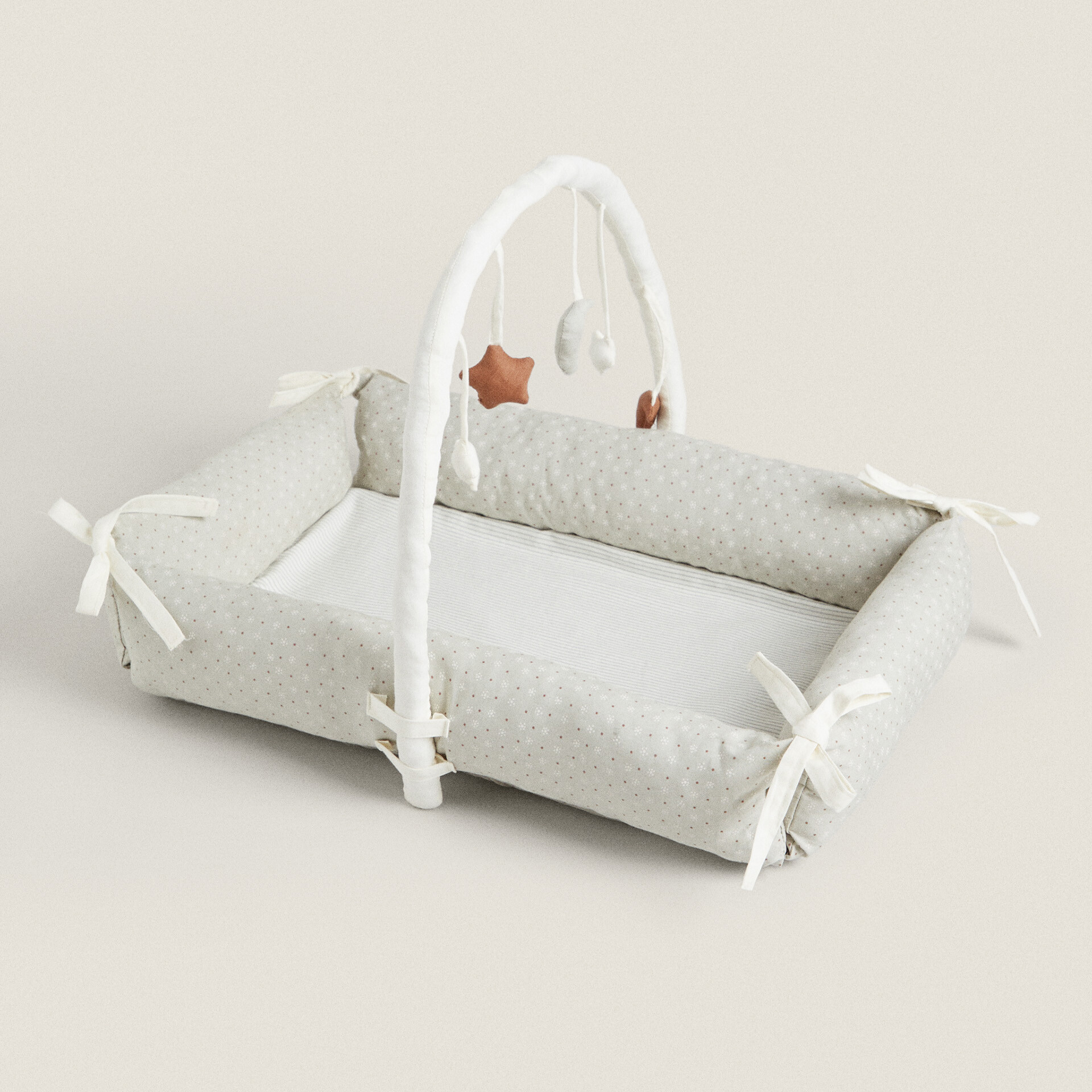 Детский игрушечный коврик Zara Home, белый/серый