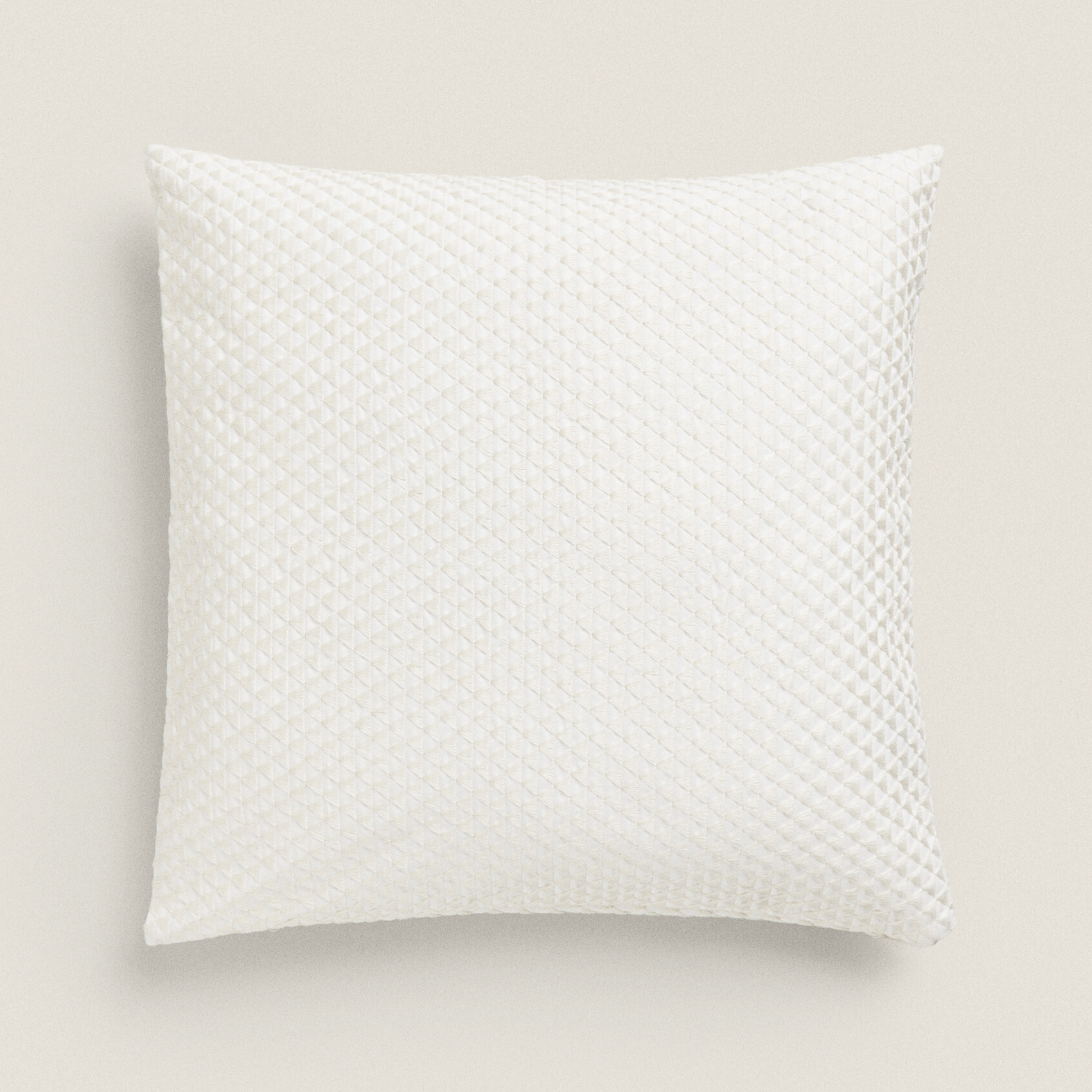 цена Чехол для подушки Zara Home Embroidered, белый