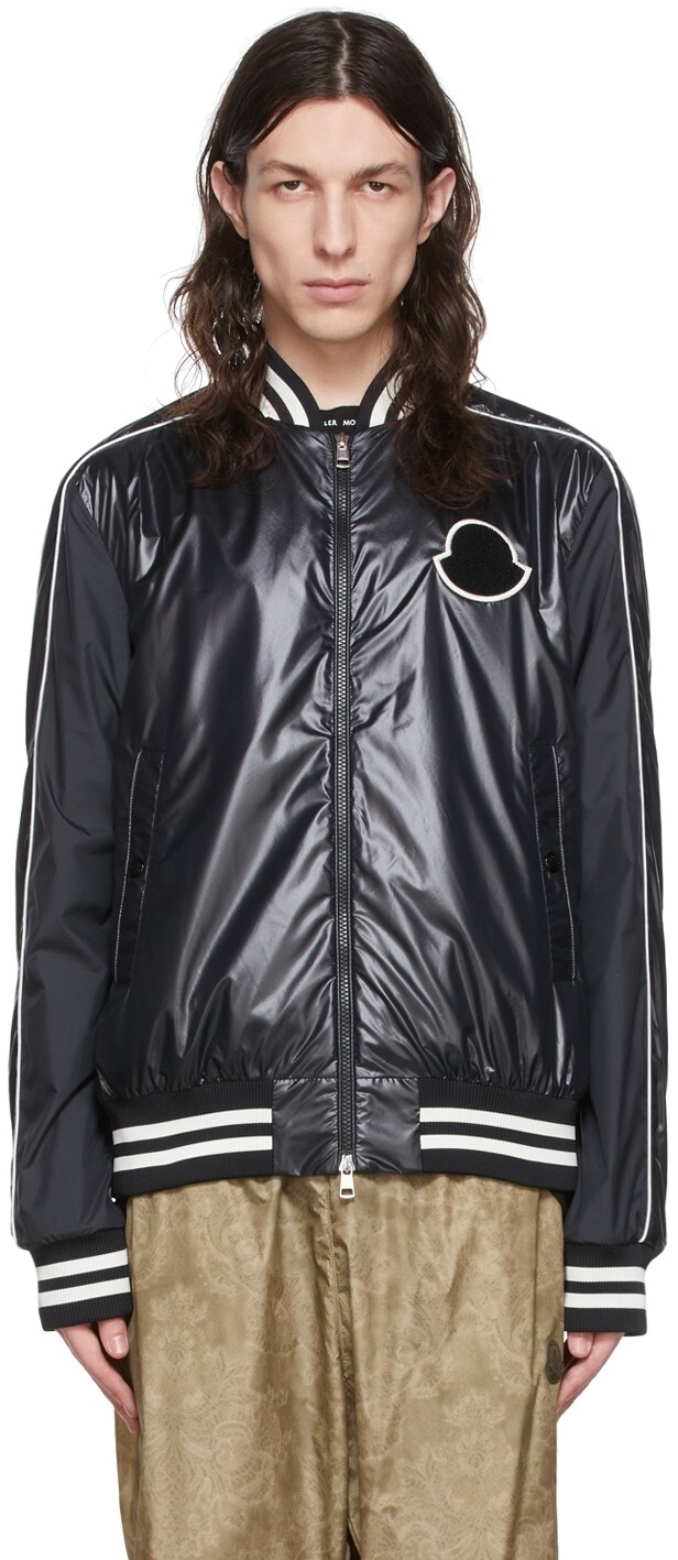 

Черный бомбер Dayu Moncler