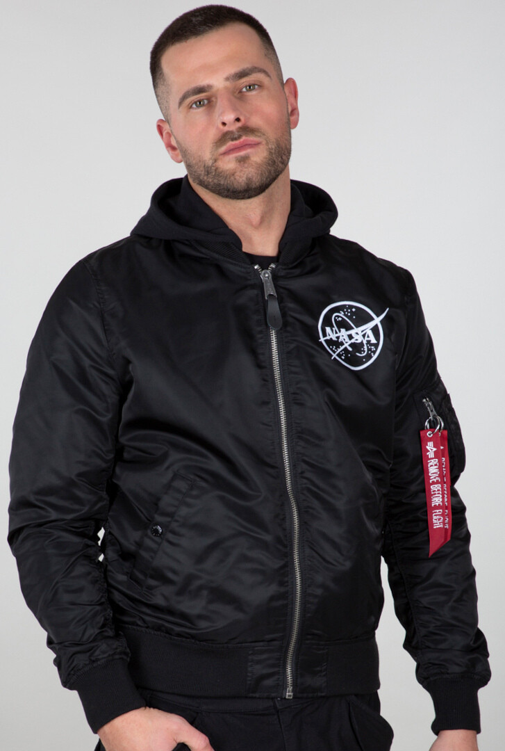 

Куртка Alpha Industries MA-1 LW HD NASA Glow Rev, черная, Черный