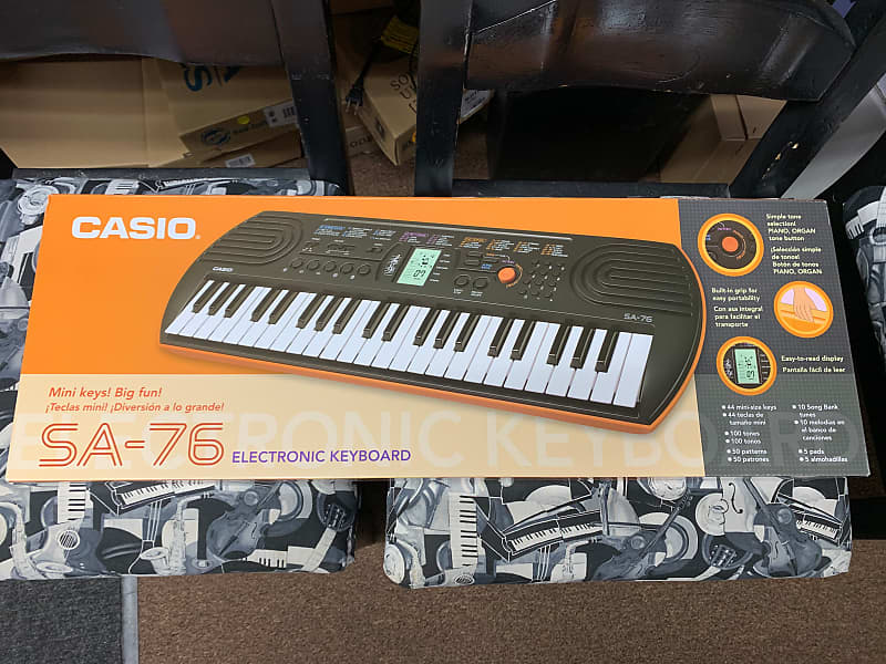 цена Клавиатура Casio 44 Mini-Size Keys SA-76 Black, только местный звукосниматель