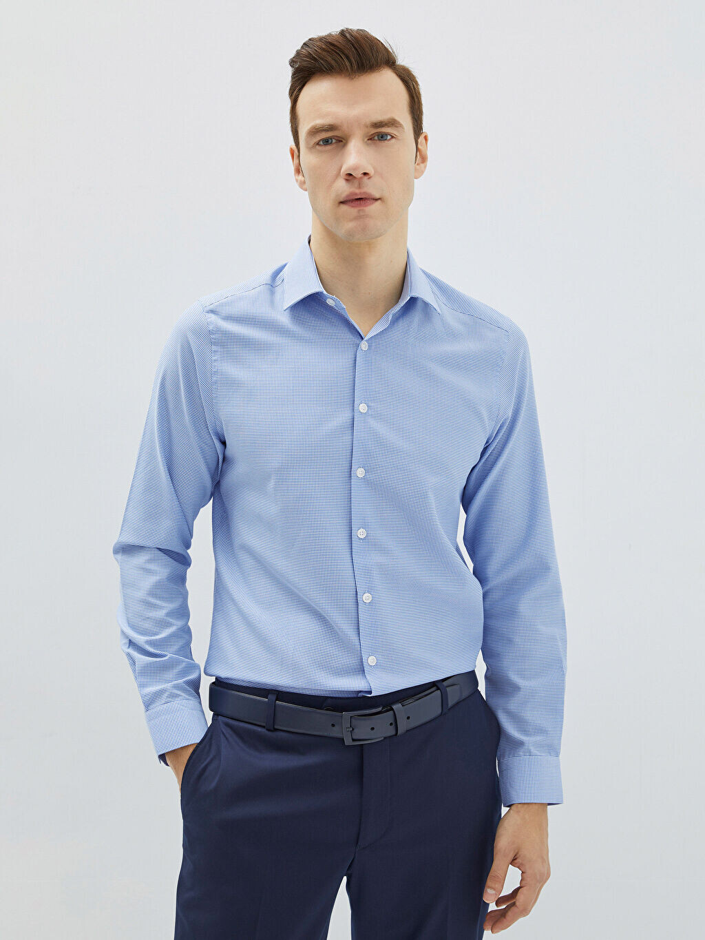 

Мужская рубашка Slim Fit с длинным рукавом из габардина LCWAIKIKI Formal