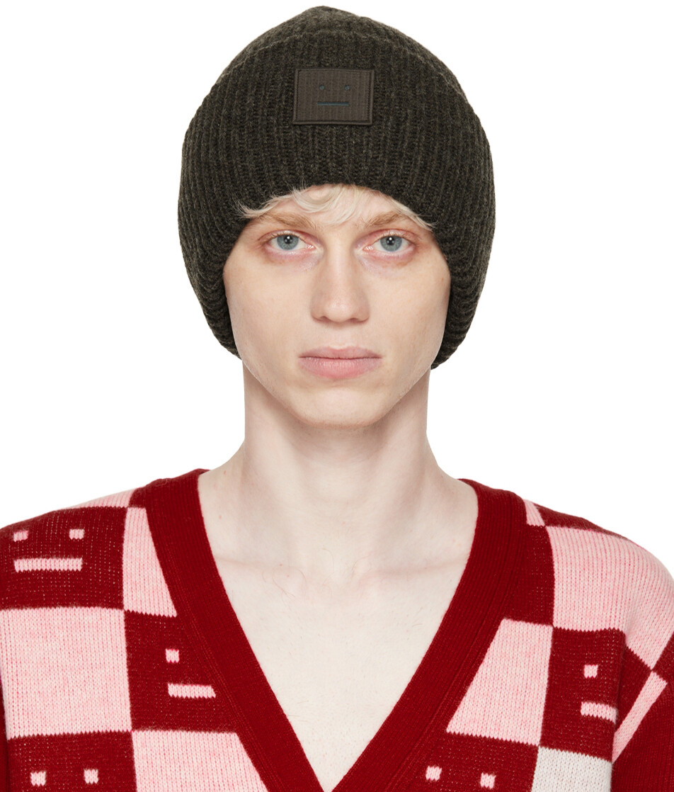 

Коричневая шапка в рубчик Acne Studios