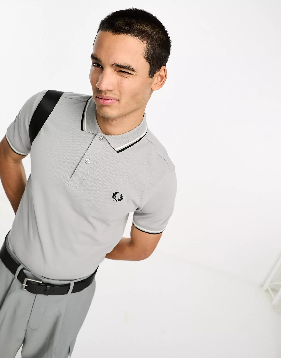 

Футболка-поло Fred Perry Twin Tipped, серо-белый