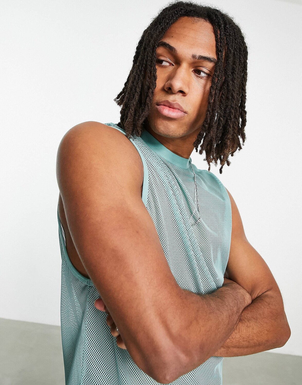 

Зеленый свободный жилет в сеточку ASOS DESIGN