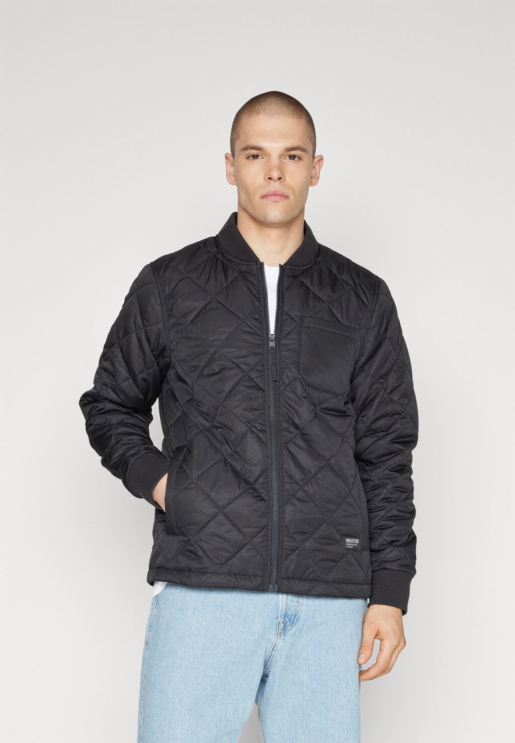 

Бомбер Chaquetas Hollister Co. DIAMOND, черный