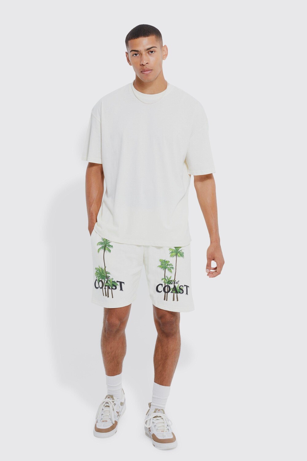 

Футболка и короткий комплект оверсайз palm tree coast Boohoo, экру