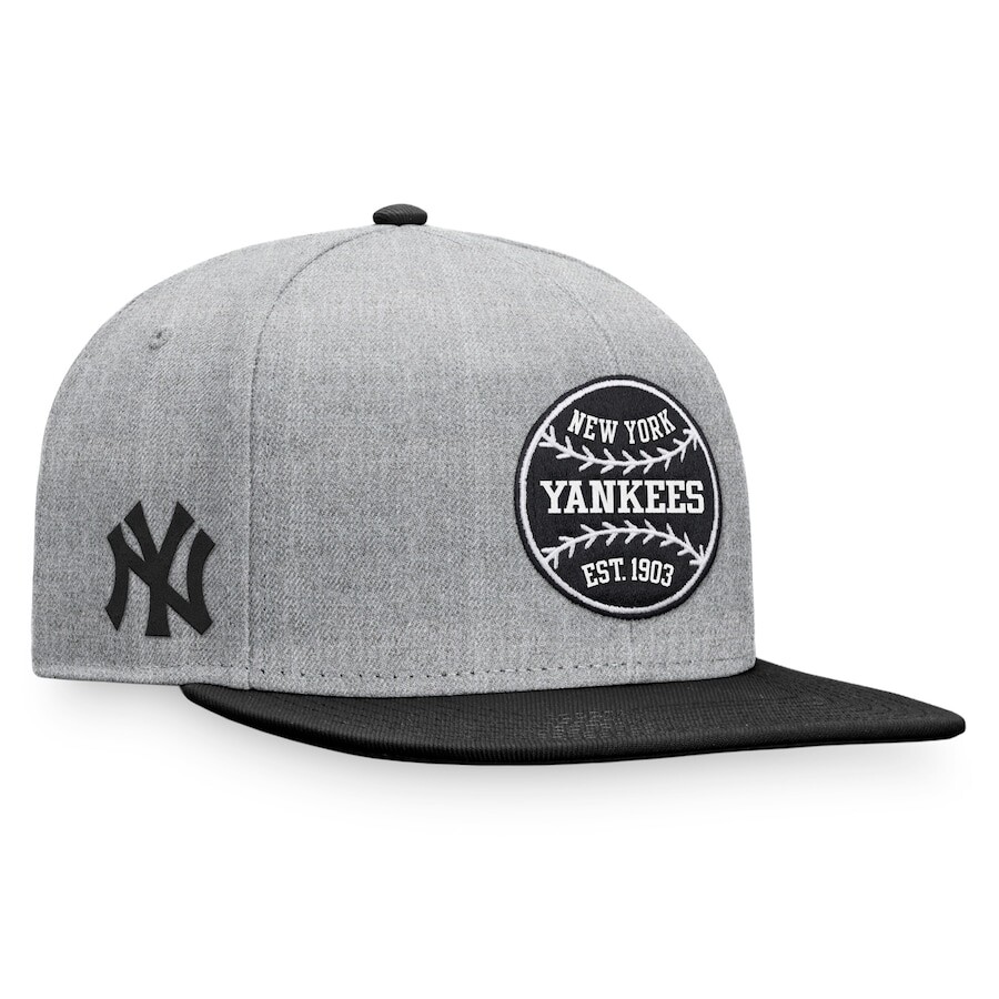 

Бейсболка Fanatics Branded New York Yankees, серый