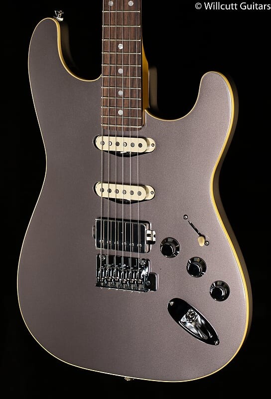 

Fender Aerodyne Special Stratocaster HSS Dolphin Grey Metallic (088)
