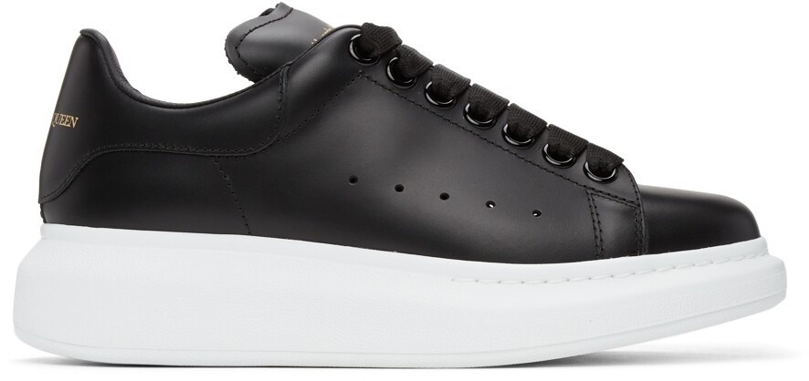 

Черные массивные кеды Alexander McQueen