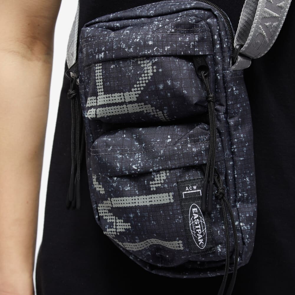 

Сумка через плечо A-COLD-WALL* x Eastpak Camo, черный
