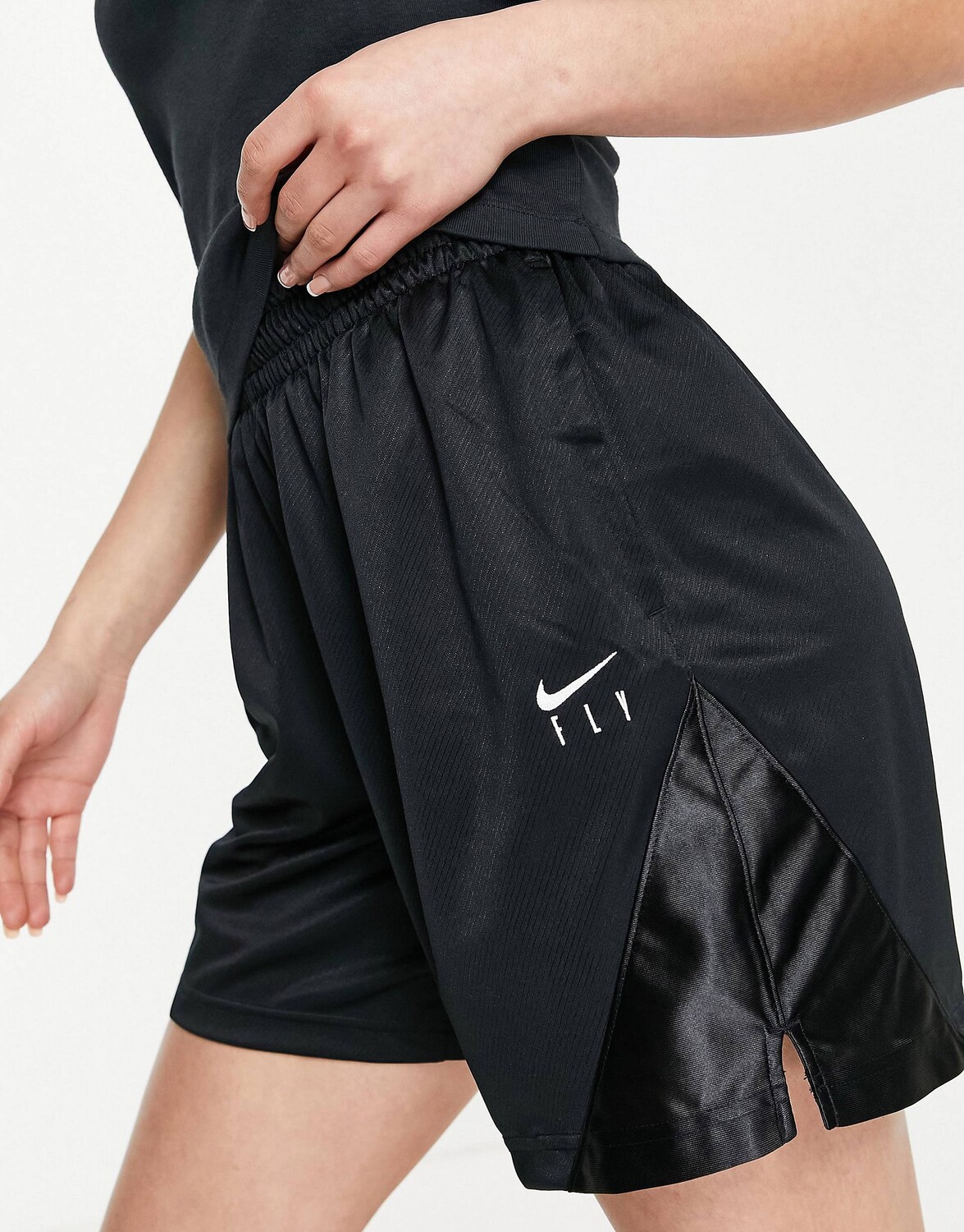 

Черные шорты Nike Basketball Isofly