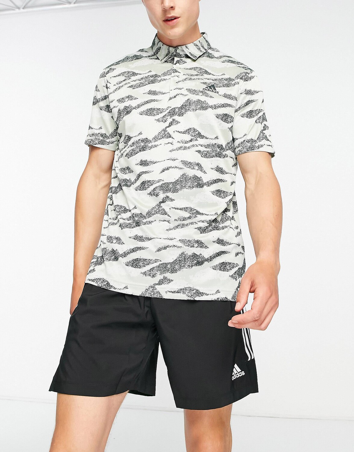 

Зеленая рубашка поло с камуфляжным принтом adidas Golf Horizon, Зеленый