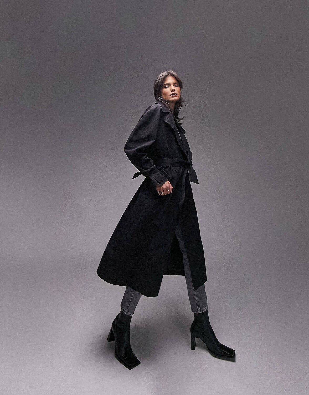 

Черный выстиранный тренч Topshop