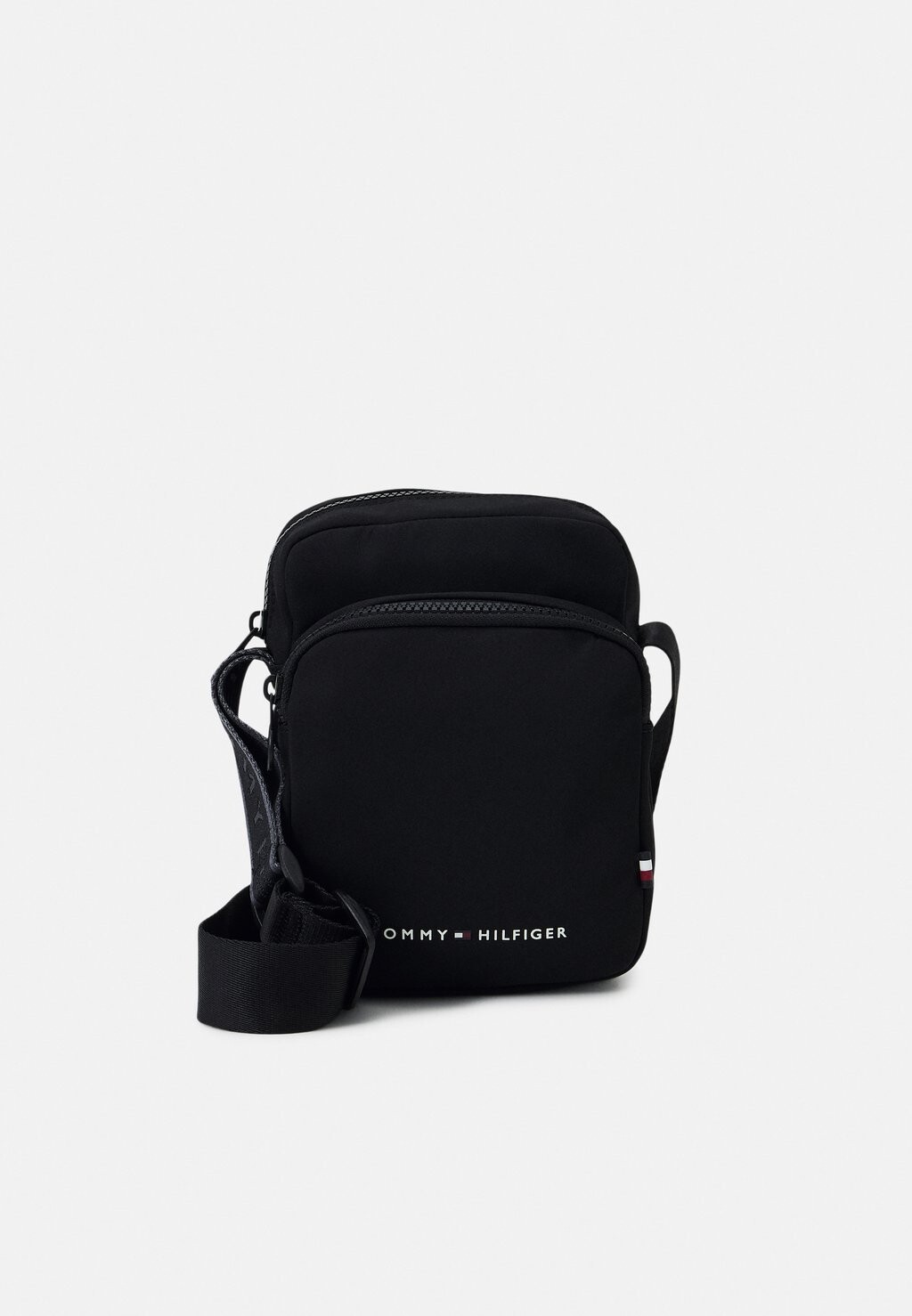 

Сумка через плечо Tommy Hilfiger, черный