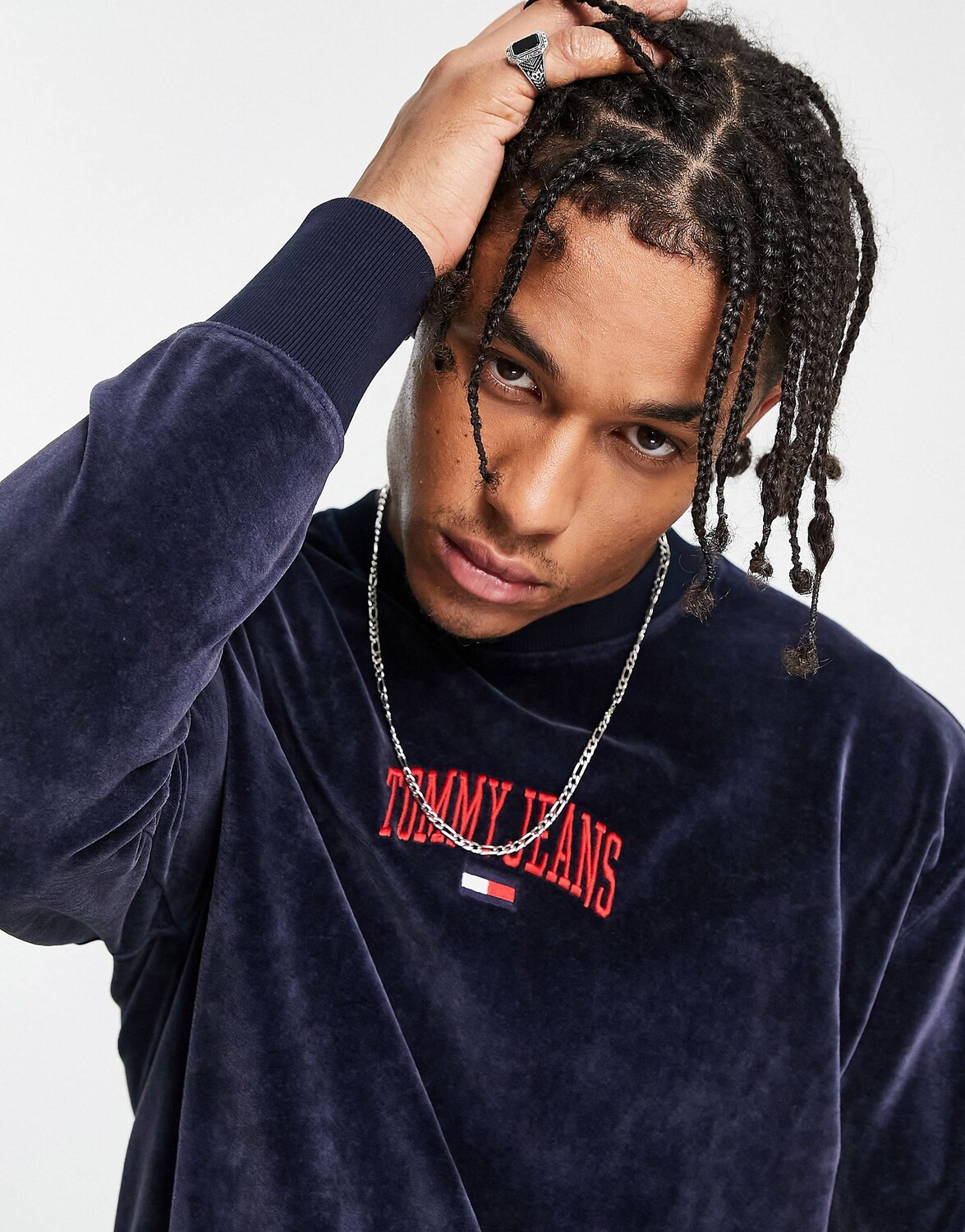 

Темно-синий велюровый свитшот свободного кроя с логотипом Tommy Jeans