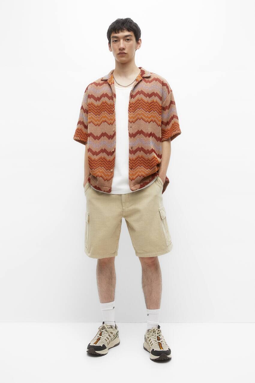 

Шорты-бермуды карго Pull&Bear, бежевый