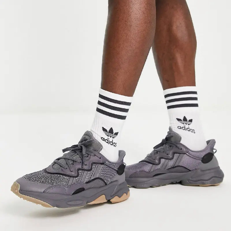

Кроссовки Adidas Originals Ozweego, темно-серый