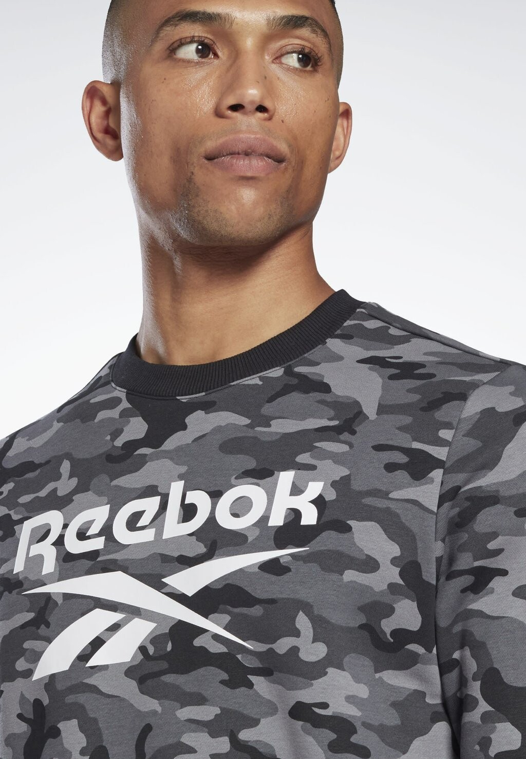 

Толстовка Reebok